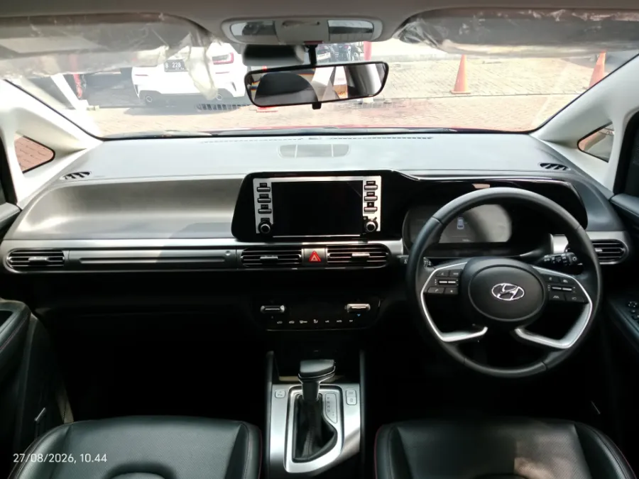 Foto Mobil Bekas Dashboard Hyundai Stargazer X 1.5 Prime tahun 2024