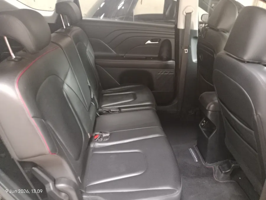 Foto Mobil Bekas Kabin Belakang Hyundai Stargazer X 1.5 Prime tahun 2024