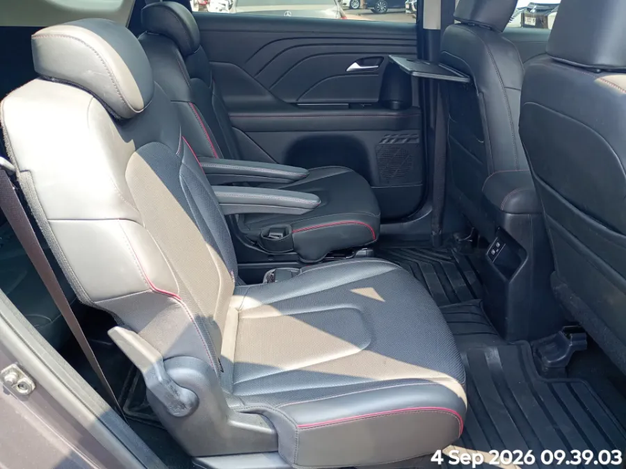 Foto Mobil Bekas Kabin Belakang Hyundai Stargazer X 1.5 Prime tahun 2024