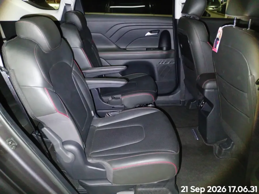 Foto Mobil Bekas Kabin Belakang Hyundai Stargazer X 1.5 Prime tahun 2024