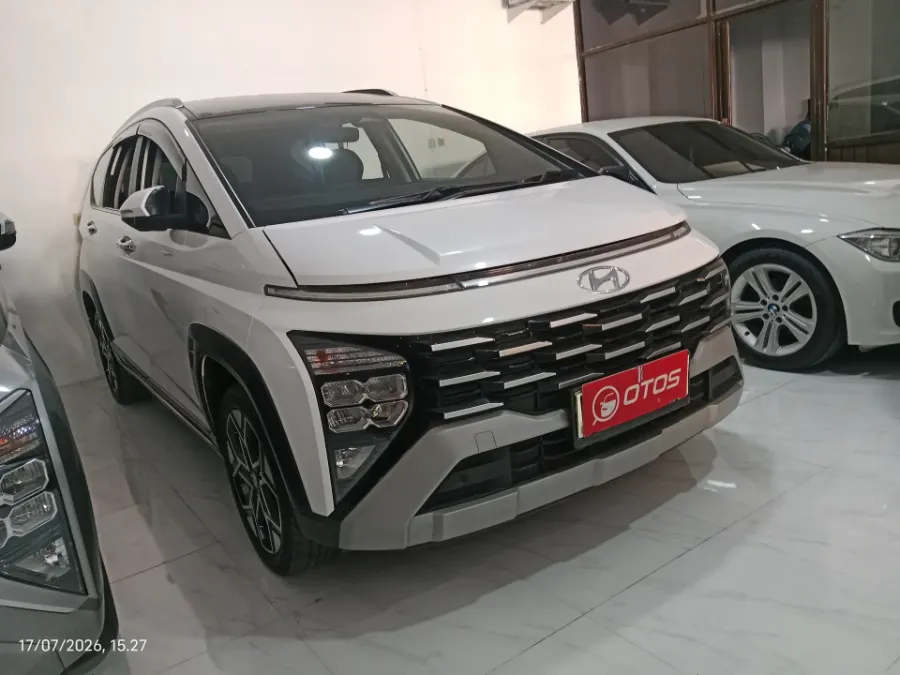 Foto Mobil Bekas Kanan Depan Hyundai Stargazer X 1.5 Prime tahun 2024