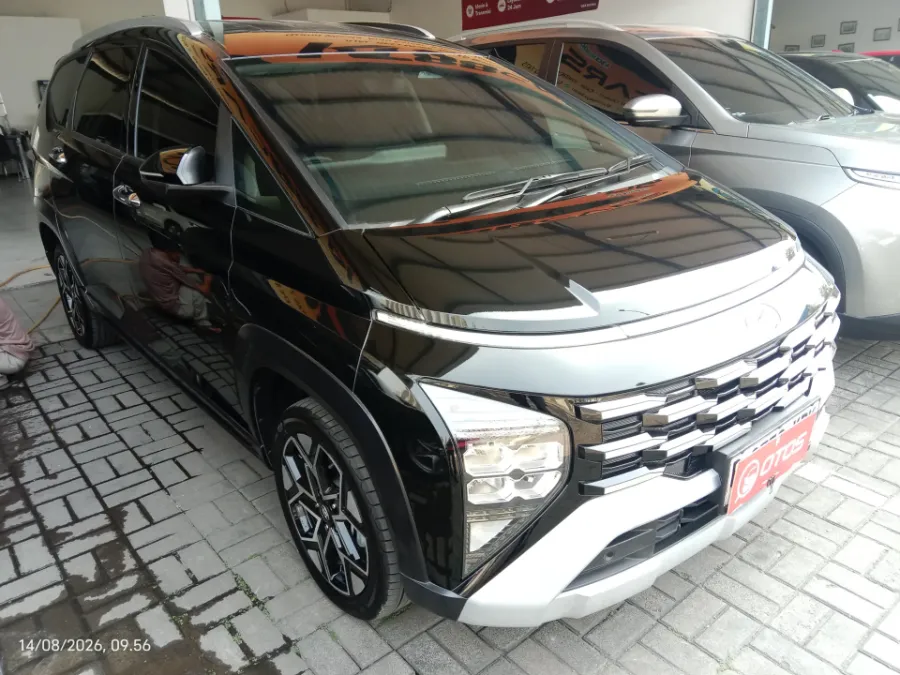 Foto Mobil Bekas Kanan Depan Hyundai Stargazer X 1.5 Prime tahun 2024