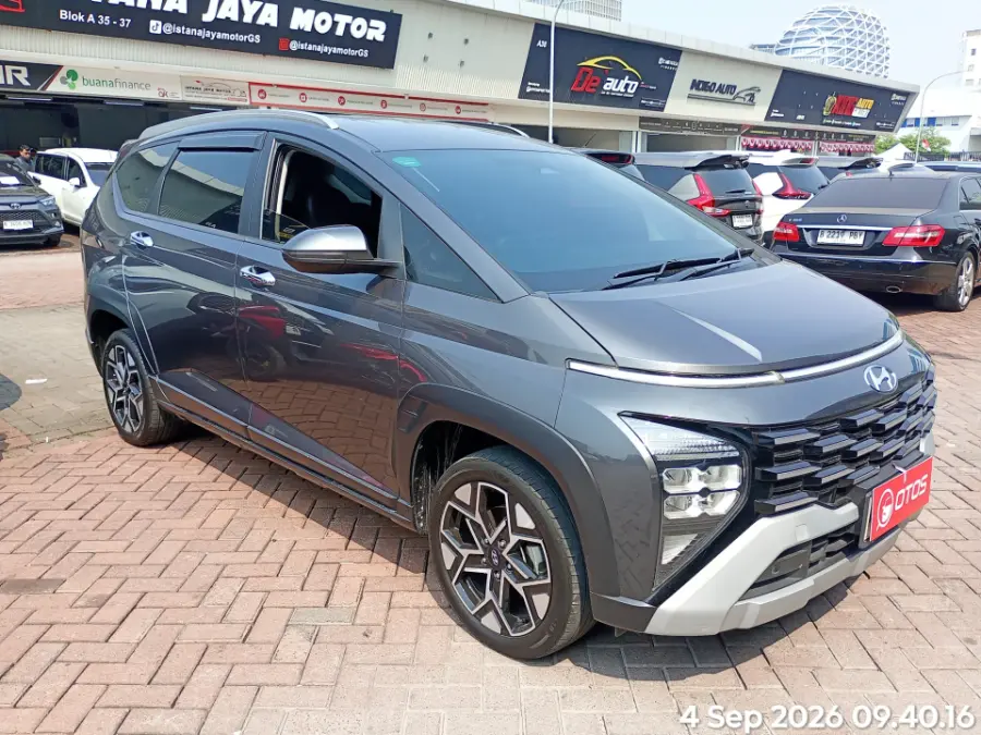 Foto Mobil Bekas Kanan Depan Hyundai Stargazer X 1.5 Prime tahun 2024
