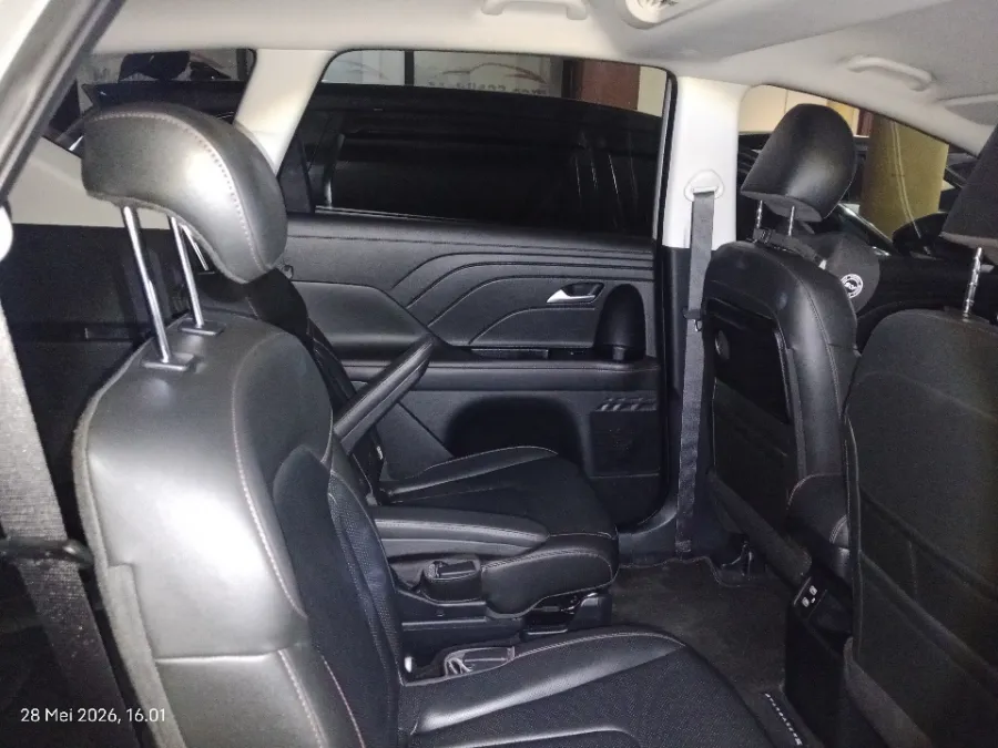 Foto Mobil Bekas Kabin Belakang Hyundai Stargazer X 1.5 Prime tahun 2025