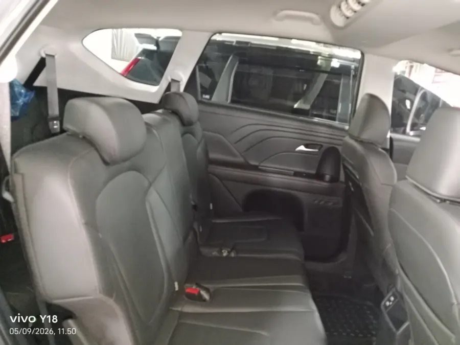 Foto Mobil Bekas Kabin Belakang Hyundai Stargazer X 1.5 Prime tahun 2025