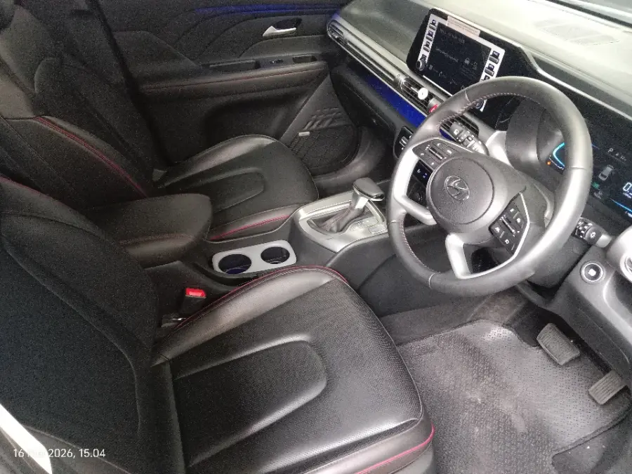 Foto Mobil Bekas Kabin Depan Hyundai Stargazer X 1.5 Prime tahun 2025