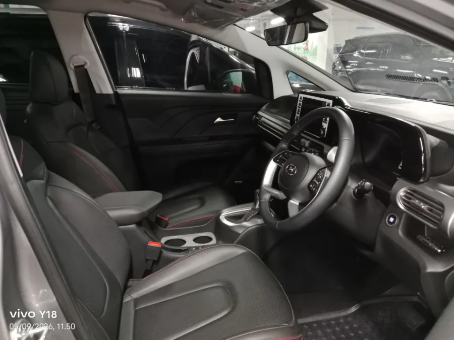 Foto Mobil Bekas Kabin Depan Hyundai Stargazer X 1.5 Prime tahun 2025