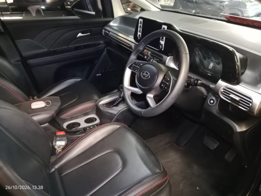 Foto Mobil Bekas Kabin Depan Hyundai Stargazer X 1.5 Prime tahun 2025