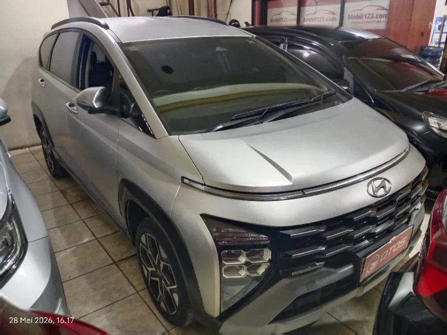 Foto Mobil Bekas Kanan Depan Hyundai Stargazer X 1.5 Prime tahun 2025