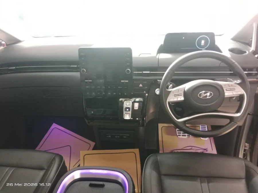 Foto Mobil Bekas Dashboard Hyundai Staria 2.2 tahun 2022