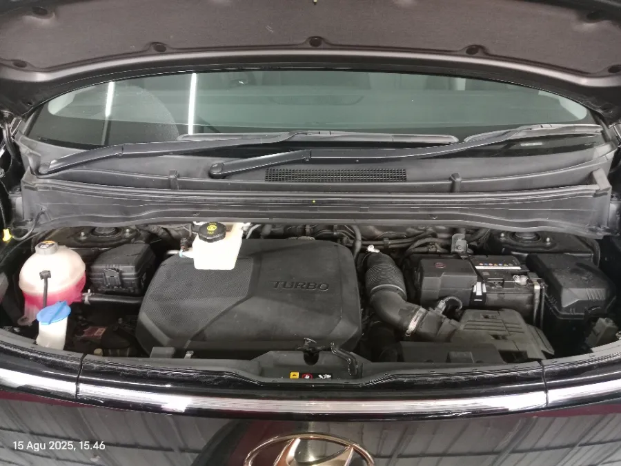 Foto Mobil Bekas Mesin Hyundai Staria 2.2 tahun 2022