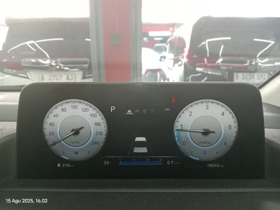 Foto Mobil Bekas Odometer Hyundai Staria 2.2 tahun 2022