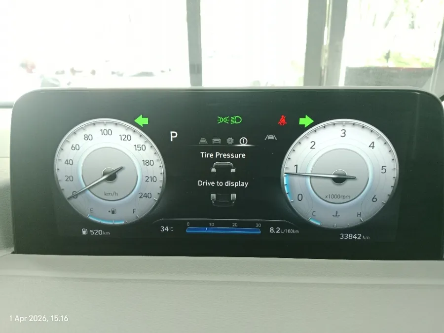 Foto Mobil Bekas Odometer Hyundai Staria 2.2 tahun 2022