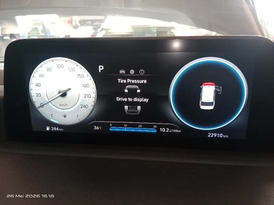 Foto Mobil Bekas Odometer Hyundai Staria 2.2 tahun 2022
