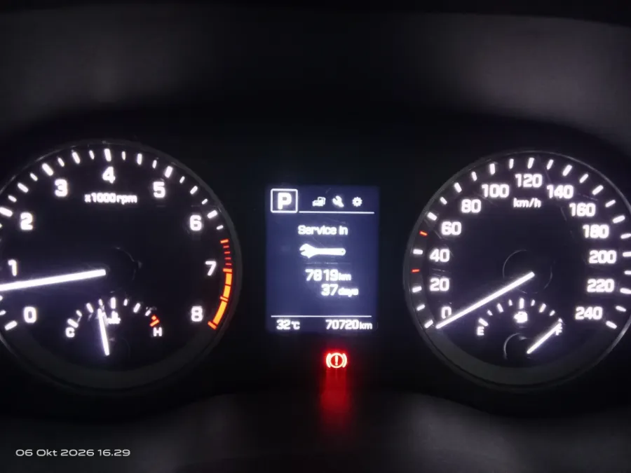 Foto Mobil Bekas Odometer Hyundai Tucson 2.0 tahun 2018