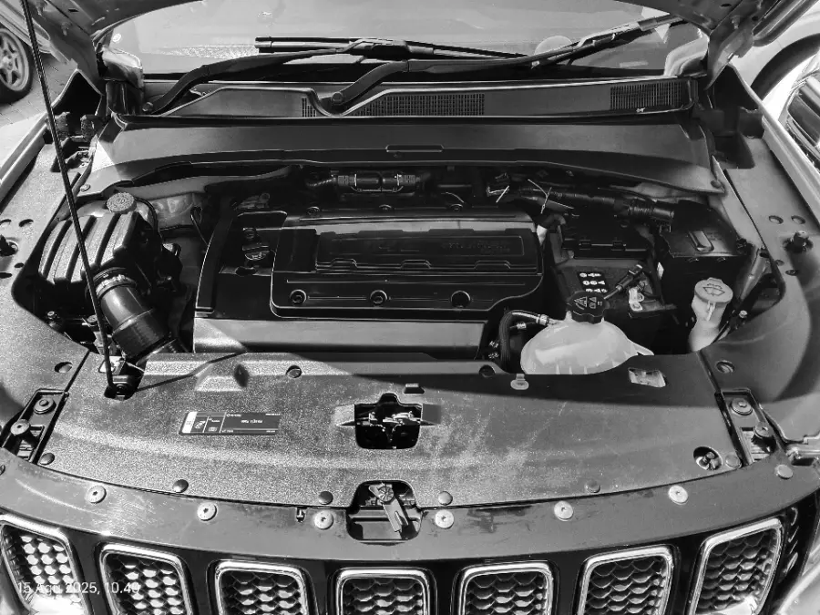 Foto Mobil Bekas Mesin Jeep Compass 1.4 Longitude tahun 2018