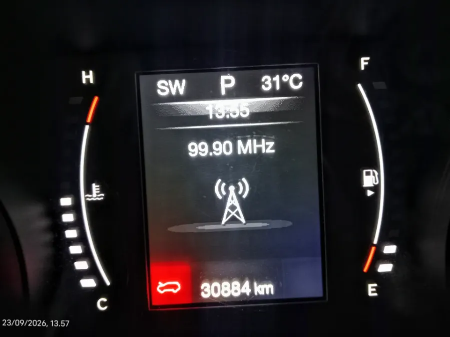 Foto Mobil Bekas Odometer Jeep Compass 1.4 Longitude tahun 2019
