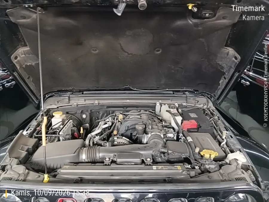 Foto Mobil Bekas Mesin Jeep Gladiator 3.6 Rubicon tahun 2023