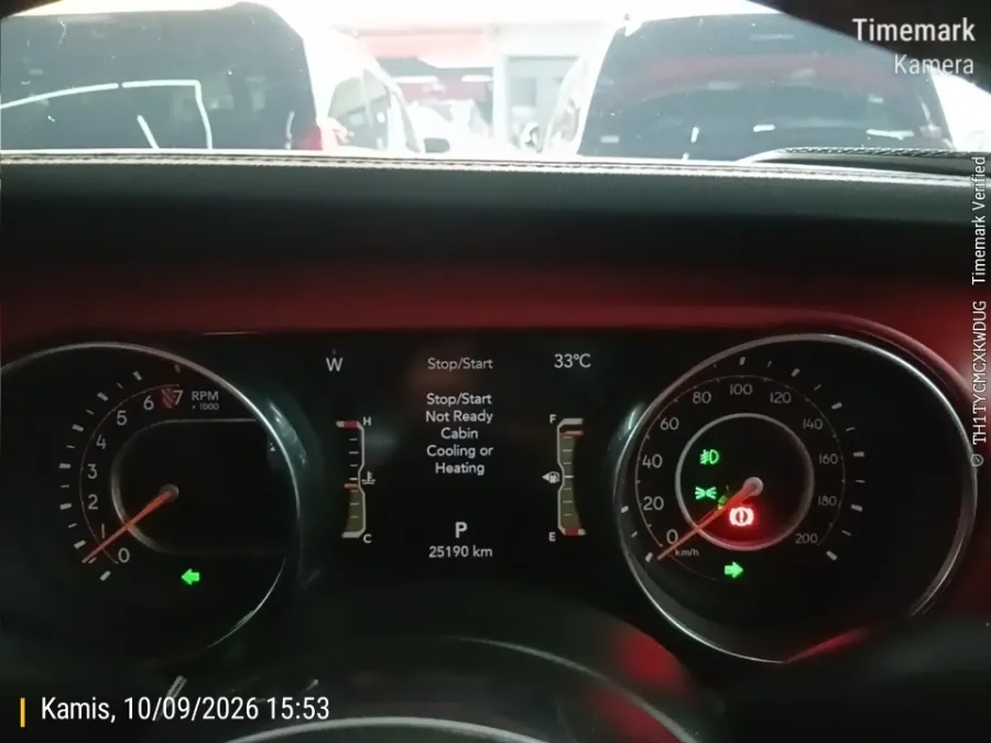 Foto Mobil Bekas Odometer Jeep Gladiator 3.6 Rubicon tahun 2023