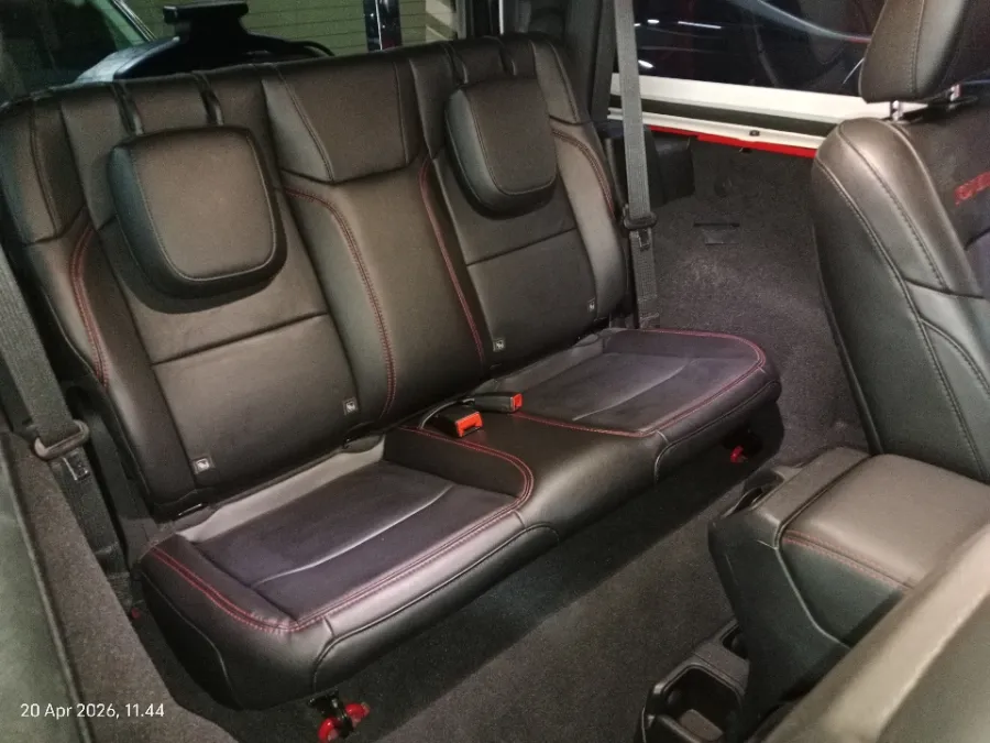 Foto Mobil Bekas Kabin Belakang Jeep Wrangler 2.0 Rubicon 2-Door tahun 2023
