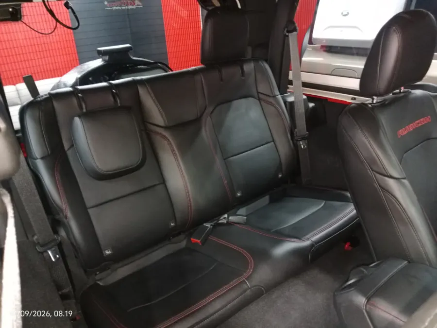 Foto Mobil Bekas Kabin Belakang Jeep Wrangler 2.0 Rubicon 2-Door tahun 2023