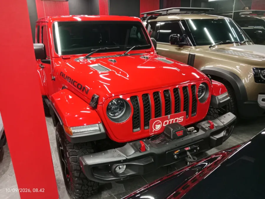 Foto Mobil Bekas Kanan Depan Jeep Wrangler 2.0 Rubicon 2-Door tahun 2023