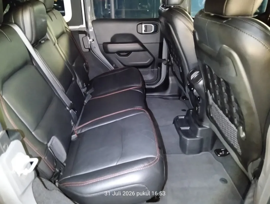 Foto Mobil Bekas Kabin Belakang Jeep Wrangler 2.0 Rubicon 4-Door tahun 2020