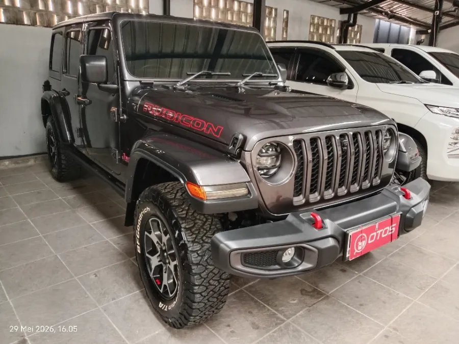 Foto Mobil Bekas Kanan Depan Jeep Wrangler 2.0 Rubicon 4-Door tahun 2022