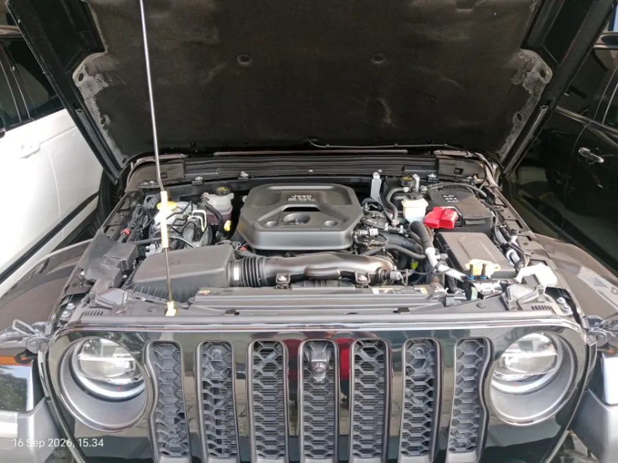 Foto Mobil Bekas Mesin Jeep Wrangler 2.0 Rubicon 4-Door tahun 2022