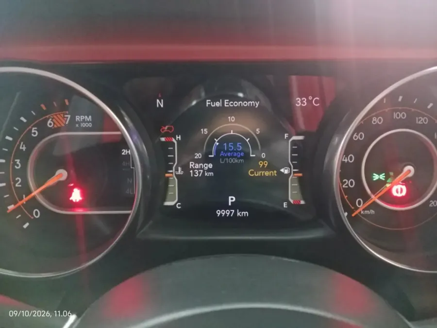 Foto Mobil Bekas Odometer Jeep Wrangler 2.0 Rubicon 4-Door tahun 2023