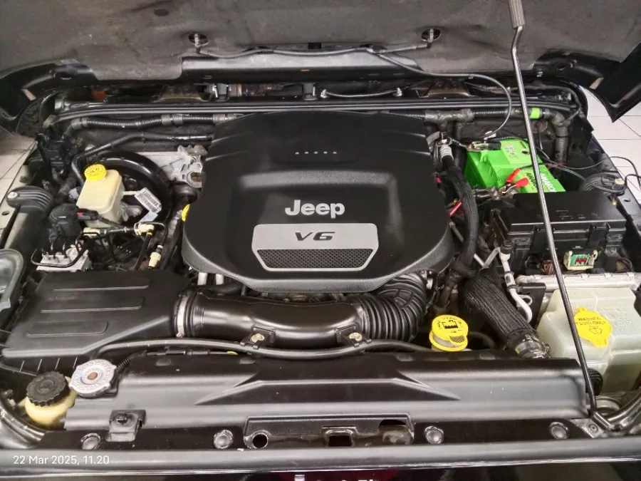 Foto Mobil Bekas Mesin Jeep Wrangler 3.0 tahun 2015