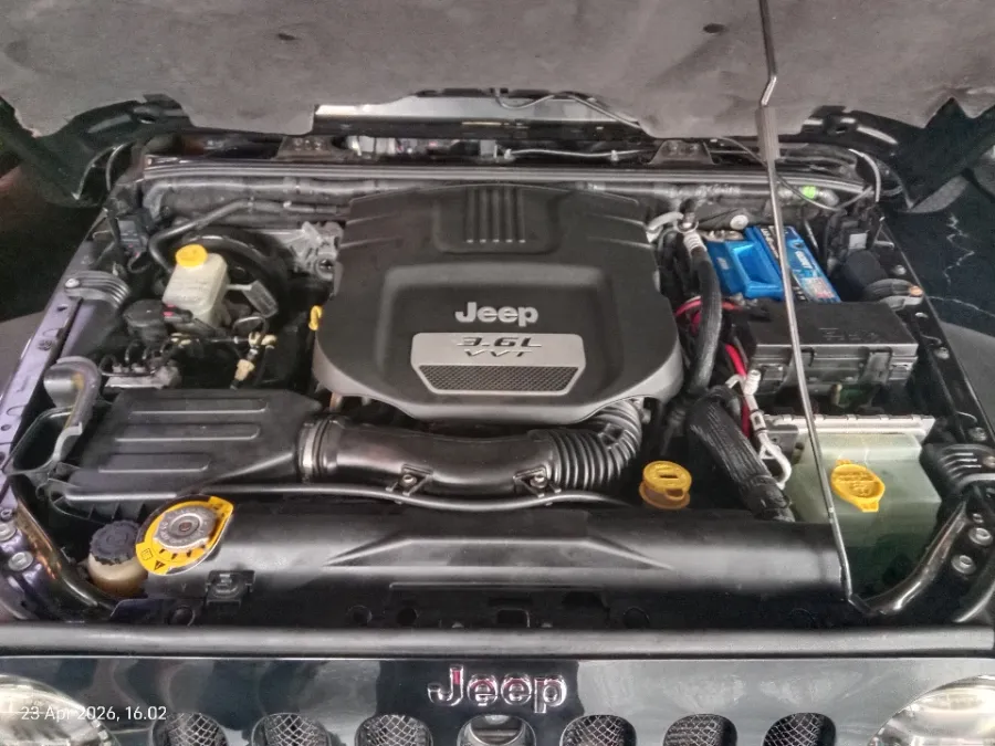 Foto Mobil Bekas Mesin Jeep Wrangler 3.0 Rubicon tahun 2015