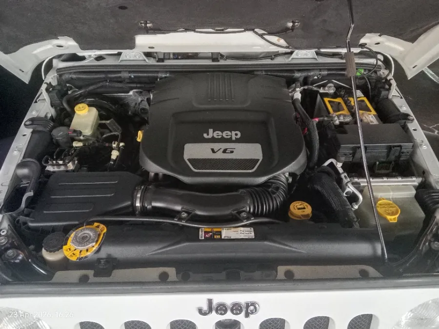 Foto Mobil Bekas Mesin Jeep Wrangler 3.0 Rubicon tahun 2015