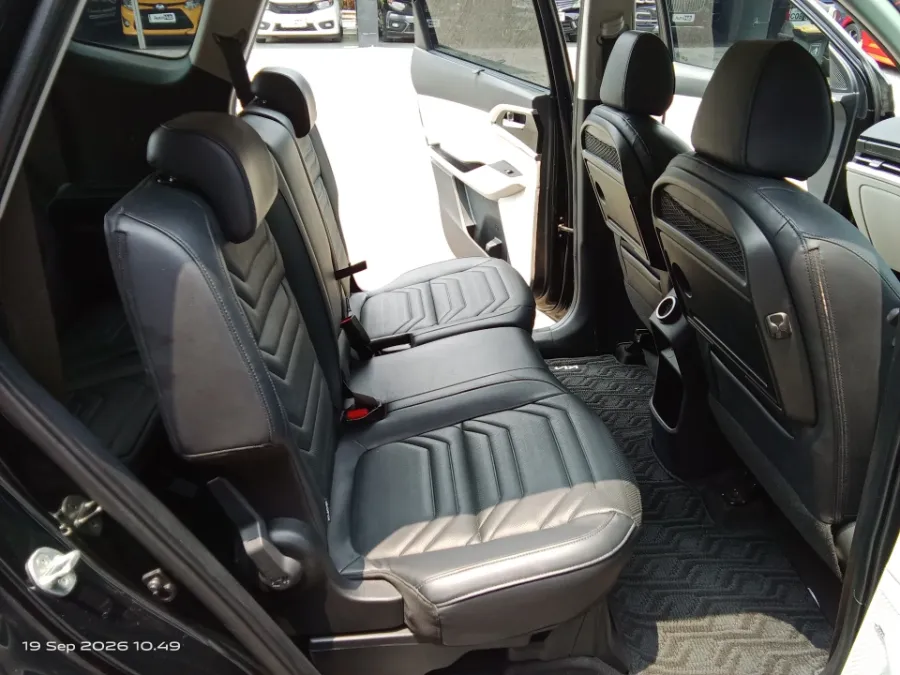 Foto Mobil Bekas Kabin Belakang KIA Carens 1.5 tahun 2022