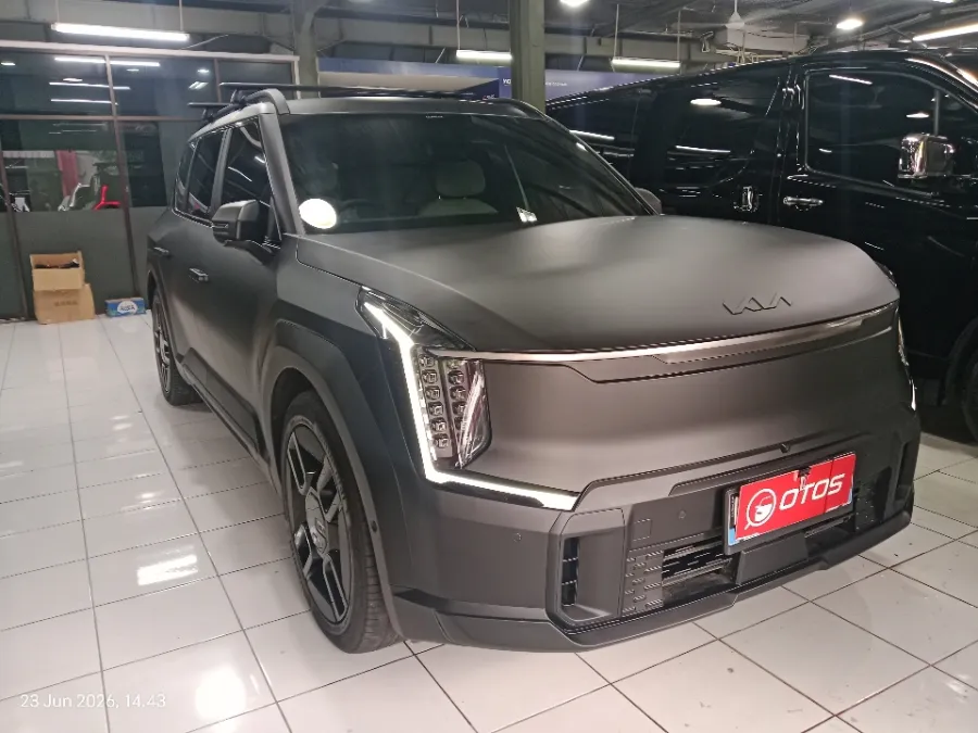 Foto Mobil Bekas Kanan Depan KIA EV9 Earth tahun 2023