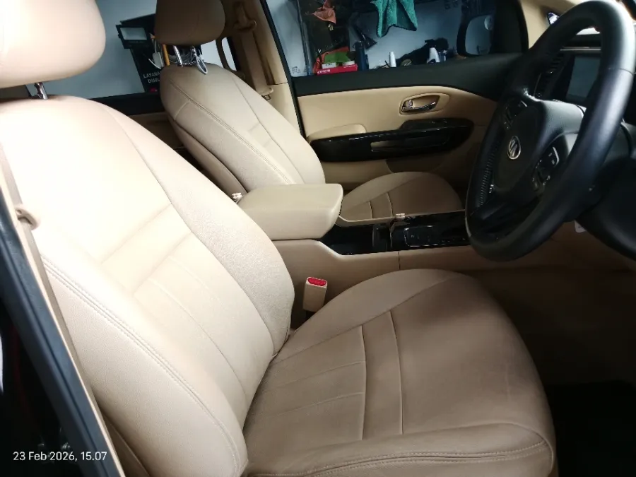 Foto Mobil Bekas Kabin Depan KIA Grand Sedona 3.3 Ultimate tahun 2018