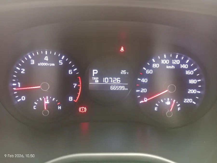 Foto Mobil Bekas Odometer KIA Picanto 1.2 tahun 2019
