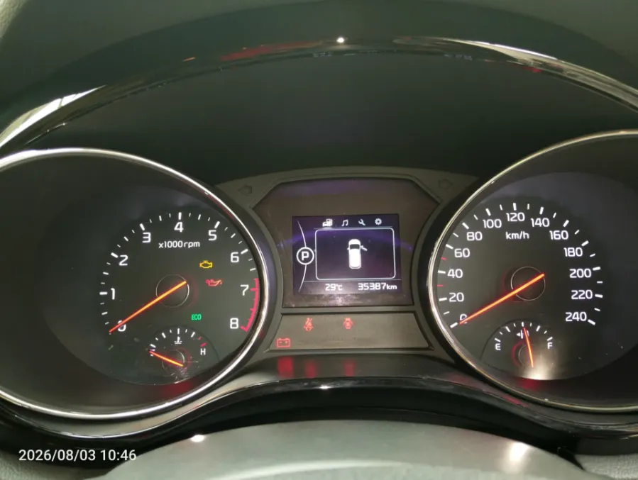 Foto Mobil Bekas Odometer KIA Sedona 3.3 tahun 2017