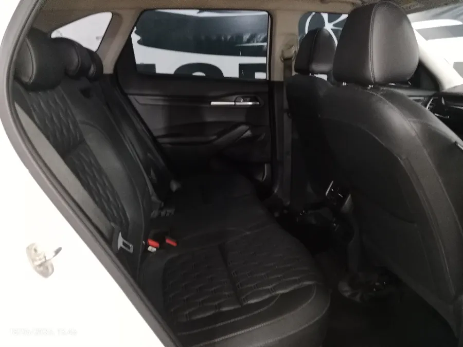 Foto Mobil Bekas Kabin Belakang KIA Seltos 1.4 EX+ tahun 2020