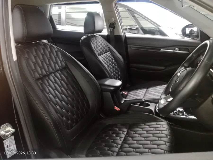 Foto Mobil Bekas Kabin Depan KIA Seltos 1.4 EX+ tahun 2020