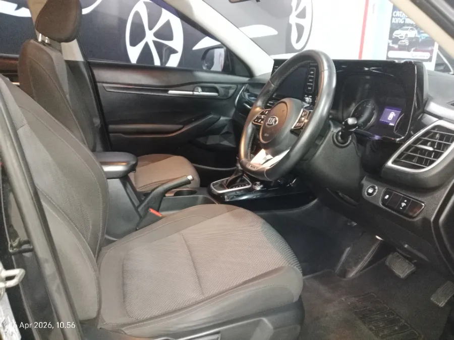 Foto Mobil Bekas Kabin Depan KIA Seltos 1.4 EX tahun 2020