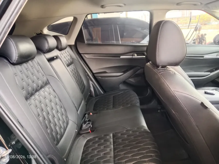 Foto Mobil Bekas Kabin Belakang KIA Seltos 1.4 EX tahun 2021