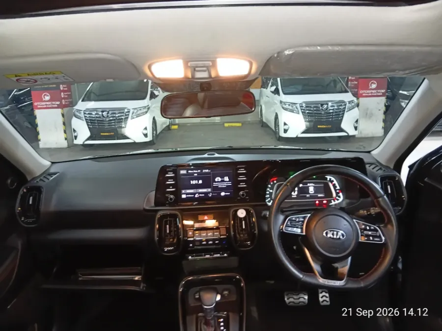 Foto Mobil Bekas Dashboard KIA Sonet 1.5 tahun 2020