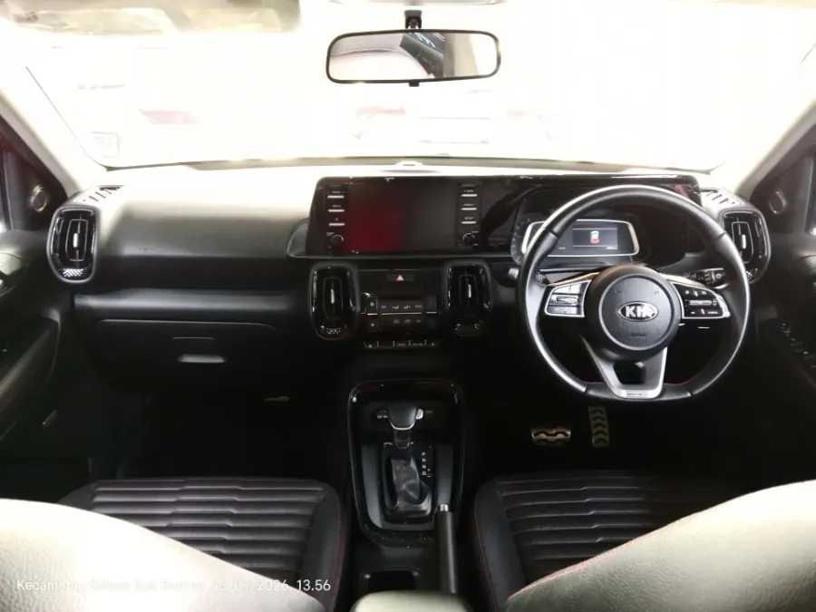 Foto Mobil Bekas Dashboard KIA Sonet 1.5 tahun 2021