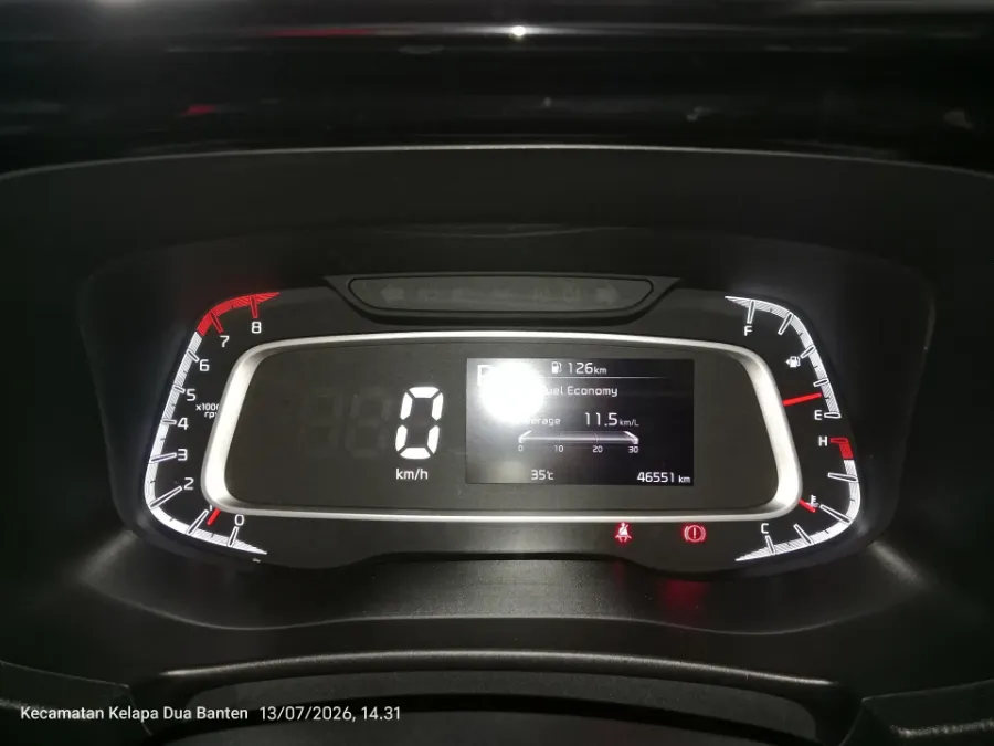 Foto Mobil Bekas Odometer KIA Sonet 1.5 tahun 2021