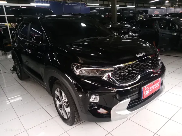 2022 KIA Sonet 1.5 - Foto 1 dari 6