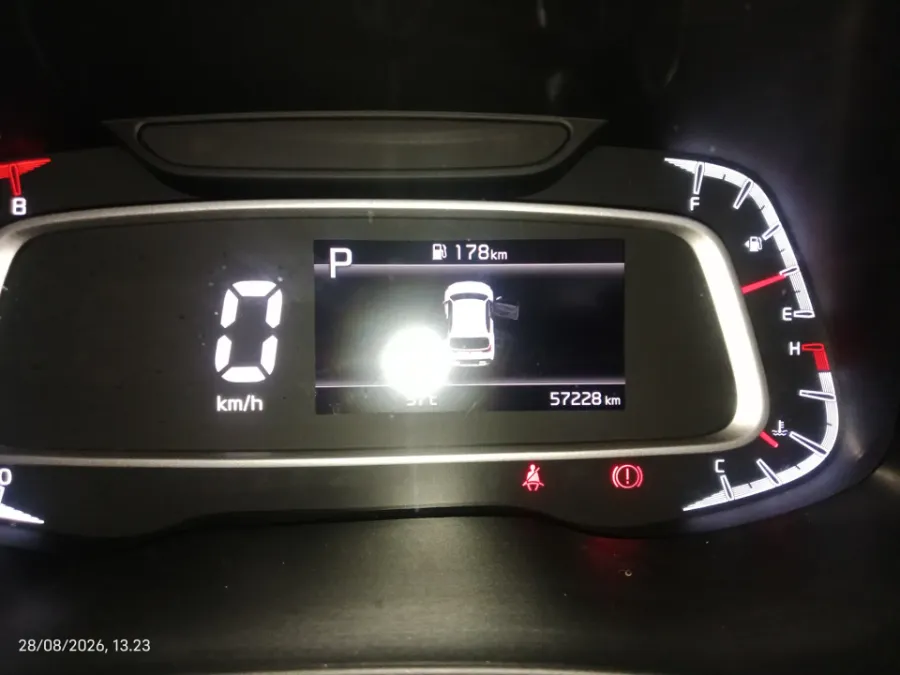 Foto Mobil Bekas Odometer KIA Sonet 1.5 tahun 2022