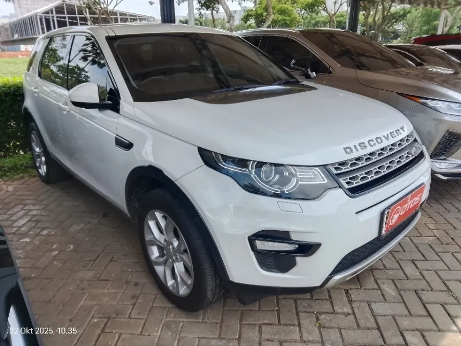 Foto Mobil Bekas Kanan Depan Land Rover Discovery Sport 2.0 HSE tahun 2015