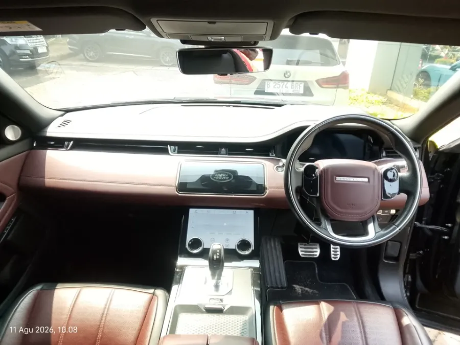 Foto Mobil Bekas Dashboard Land Rover Evoque 2.0 tahun 2019