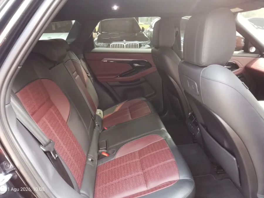 Foto Mobil Bekas Kabin Belakang Land Rover Evoque 2.0 tahun 2019